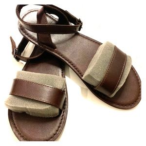 Abercrombie and Fitch leather sandals size 8